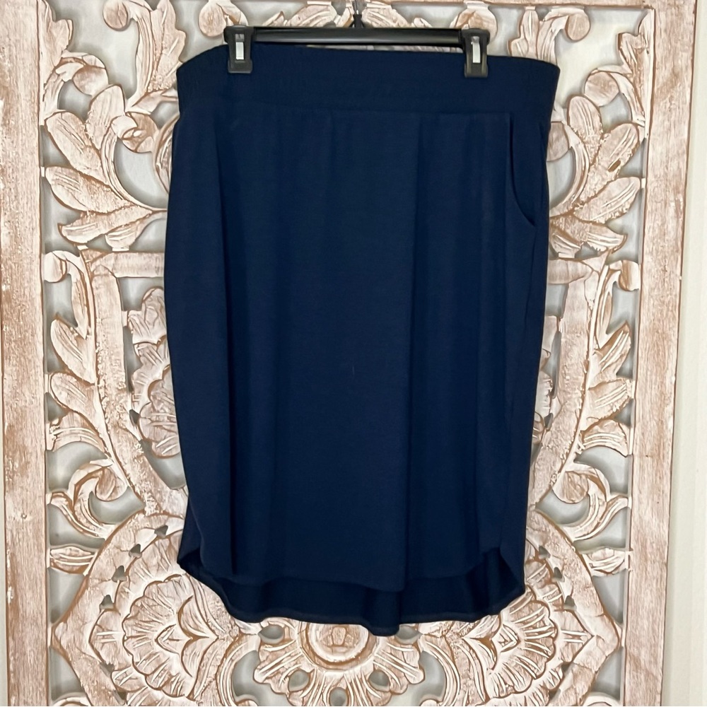 NWT Zenana Outfitters Navy Elastic Waist Tulip Hem Skirt w Pockets Sz 3X - Picture 2 of 4